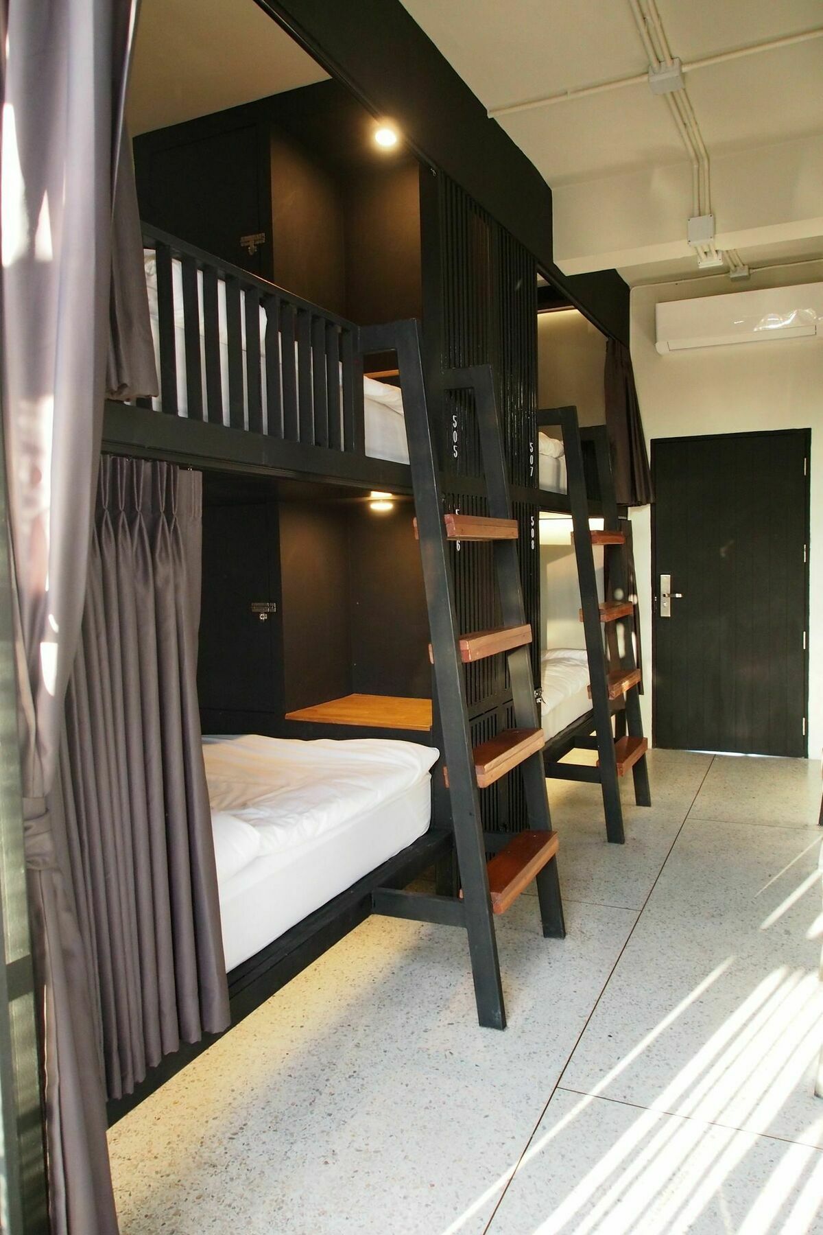 Chingcha Hostel *